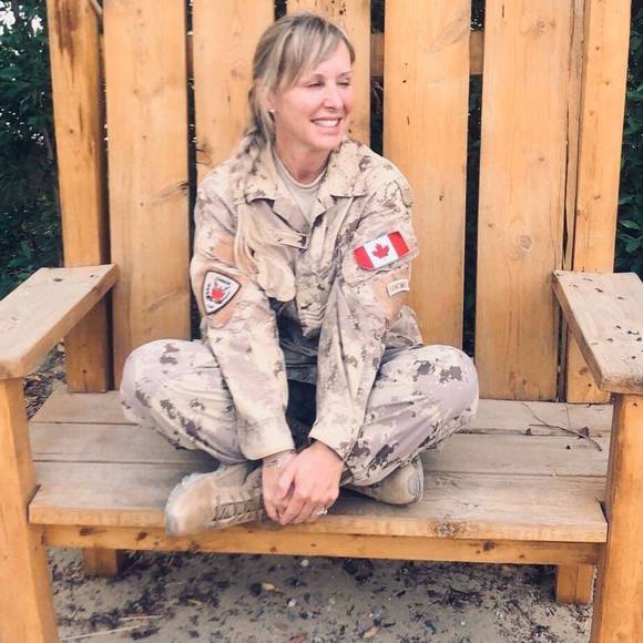 Meet your Posher, Jennifer - Picture 1 of 1